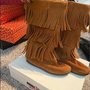Minnetonka fringe boots